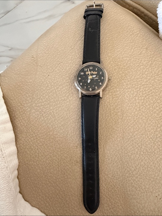 Warner Bros. Other - Rare WB Fossil rotating Golden Snitch  Potter Black Leather Strap Watch